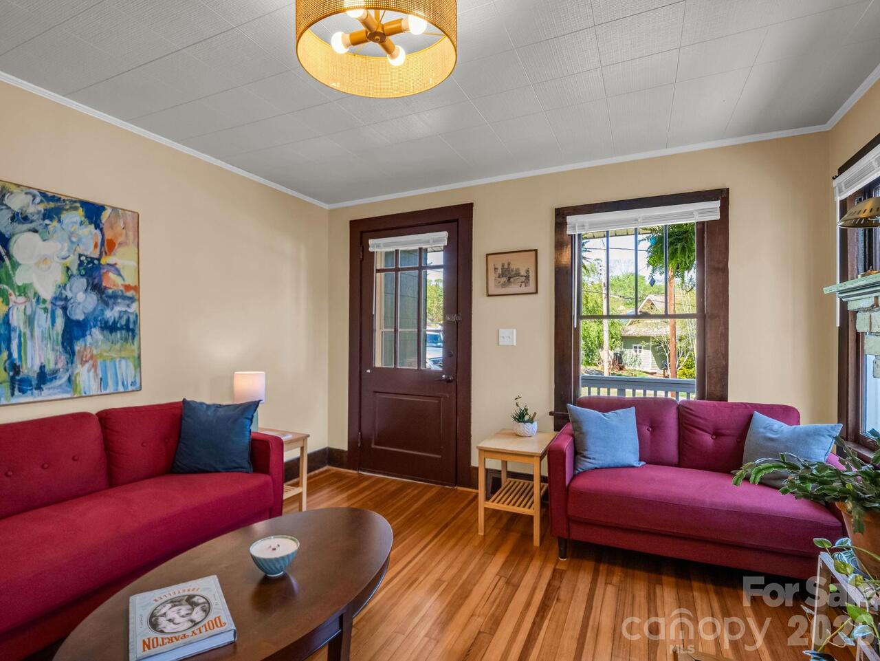 Listing Photo 12