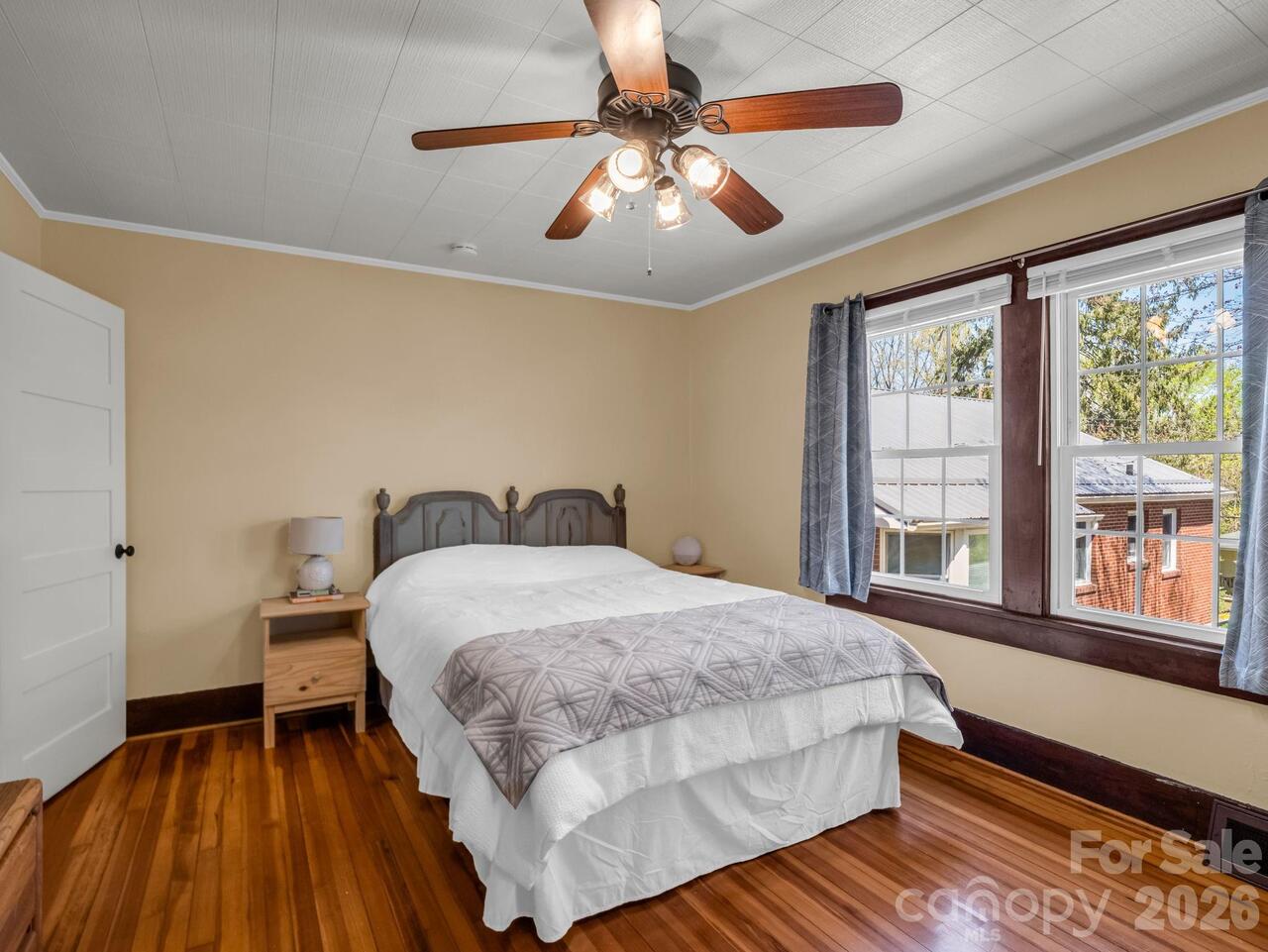 Listing Photo 18