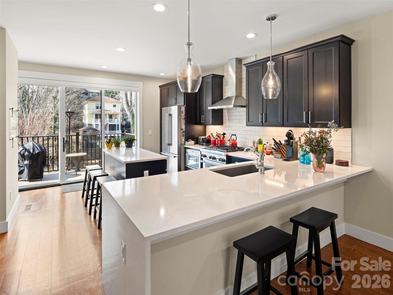 Listing Photo 8