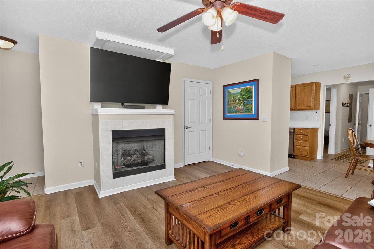 Listing Photo 10