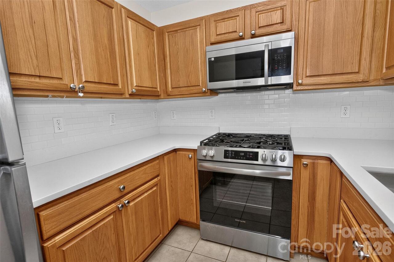 Listing Photo 14