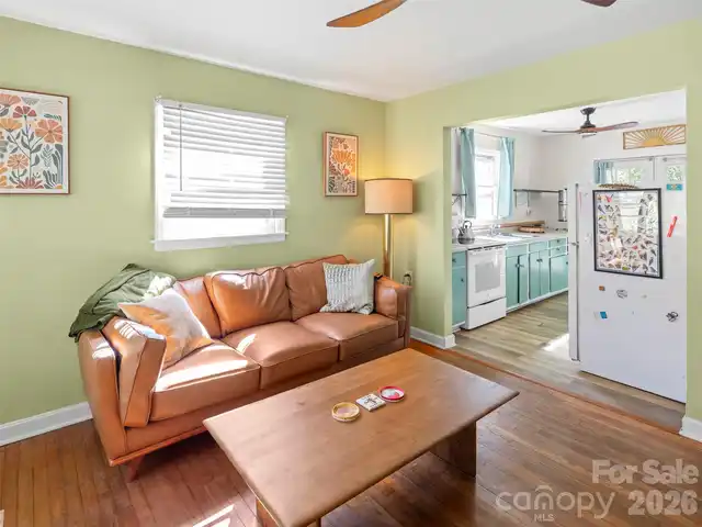 Listing Photo 6