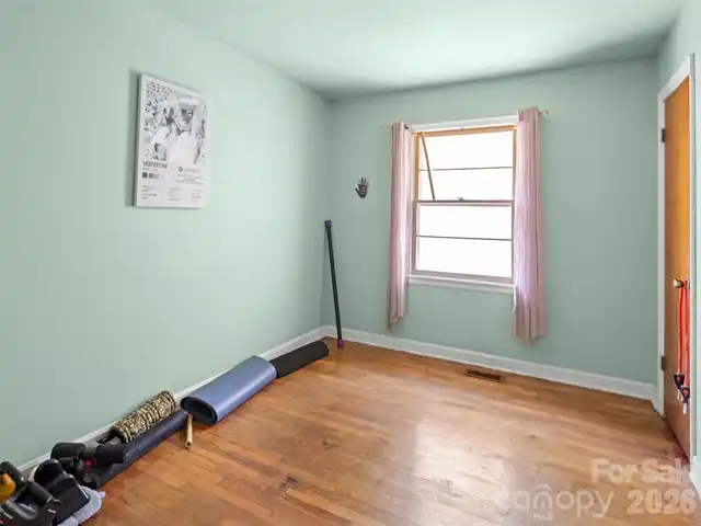 Listing Photo 18
