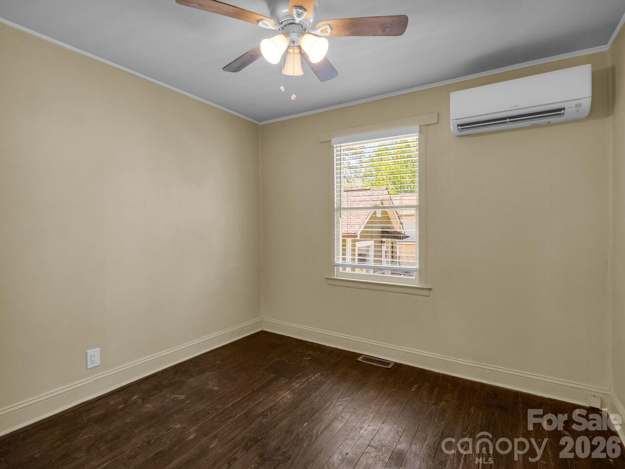 Listing Photo 16