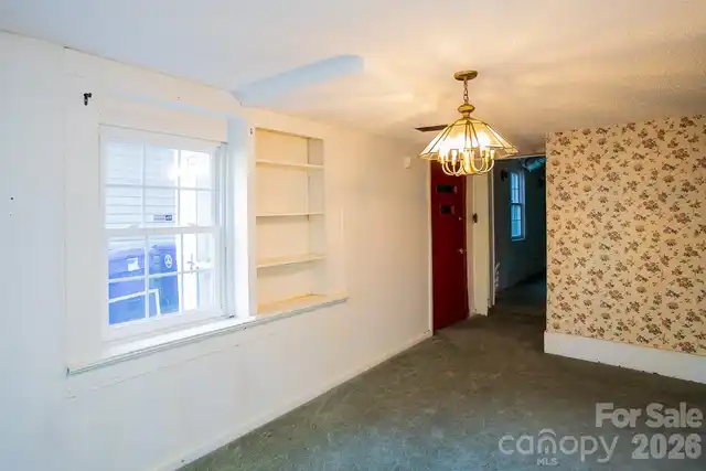 Listing Photo 14