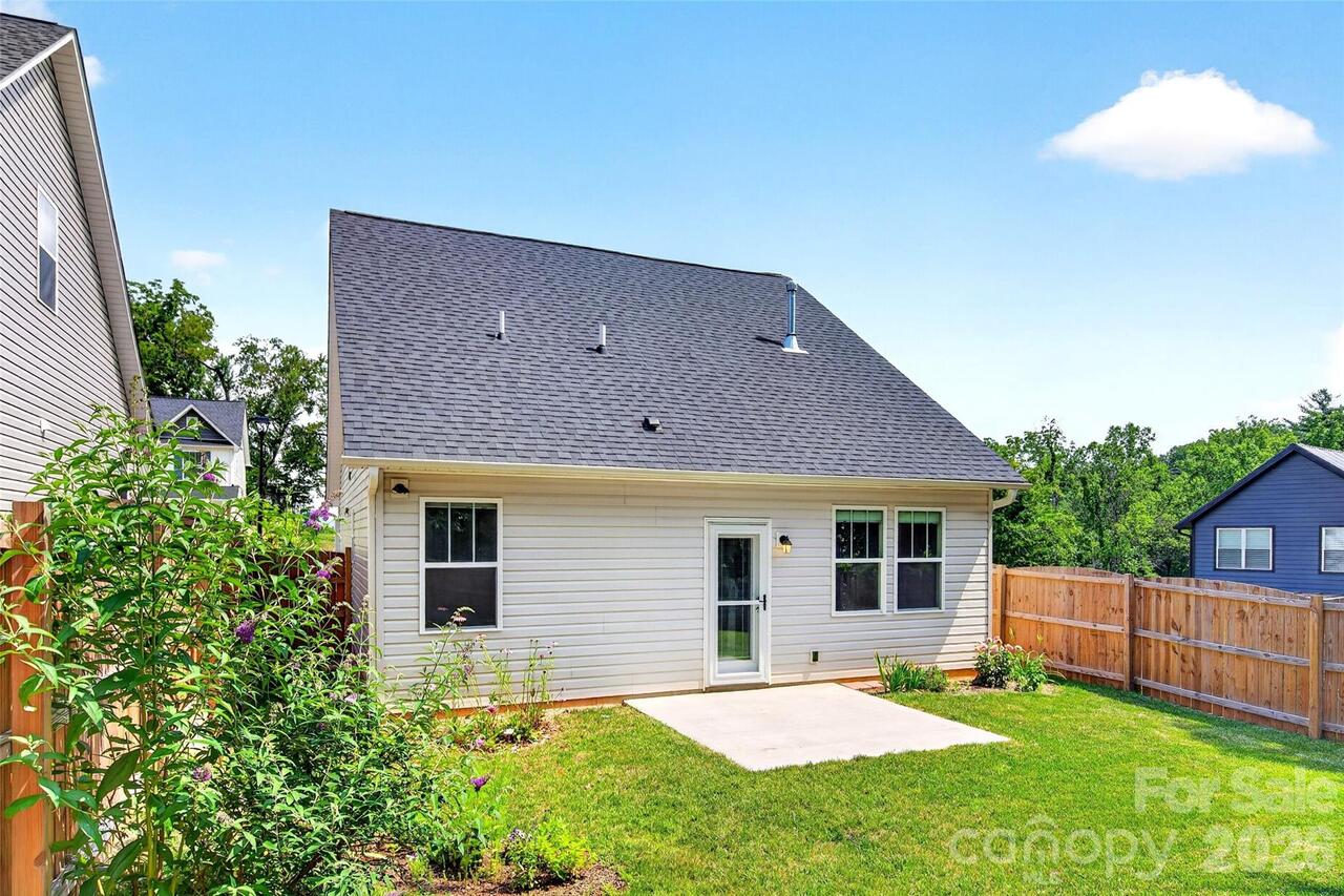 Listing Photo 4