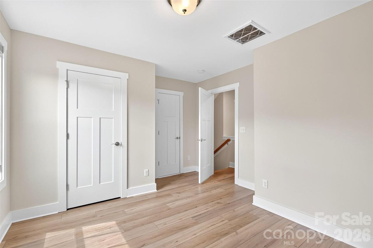 Listing Photo 22