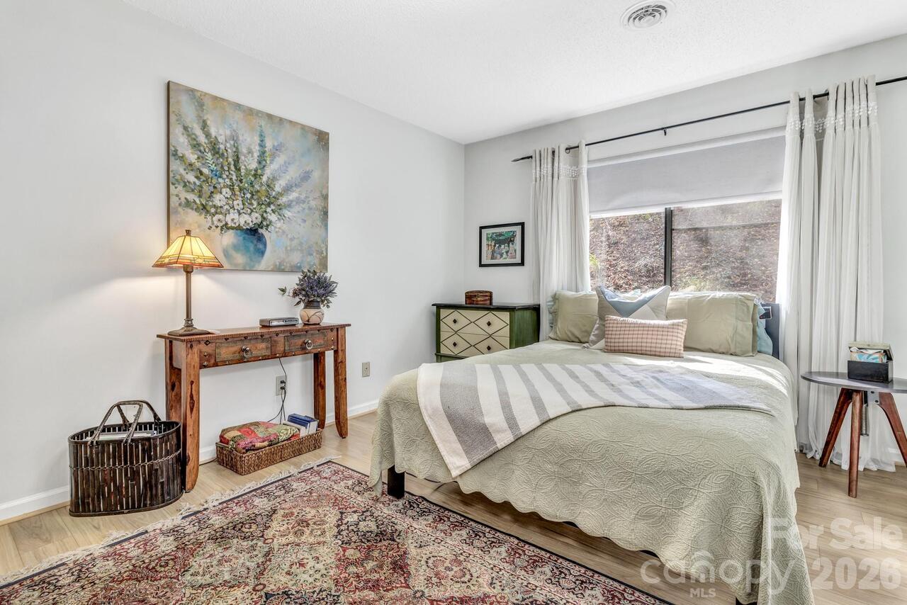 Listing Photo 23