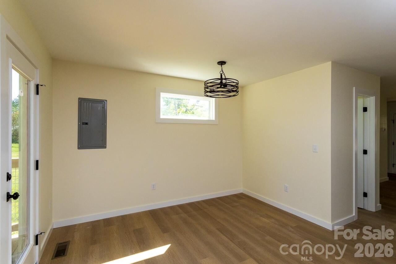 Listing Photo 7