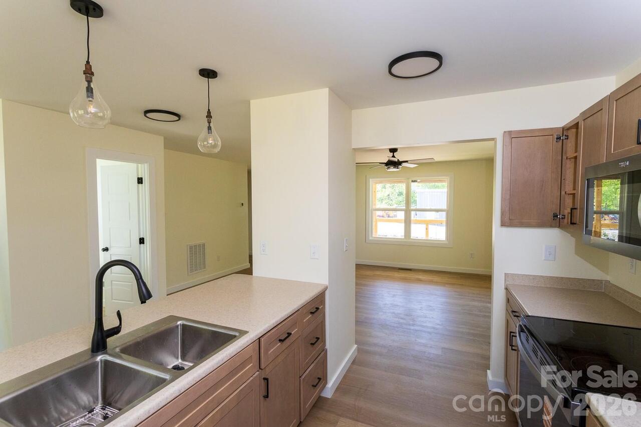 Listing Photo 8