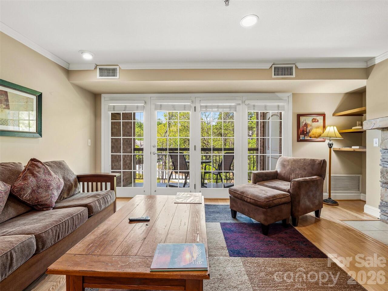 Listing Photo 8