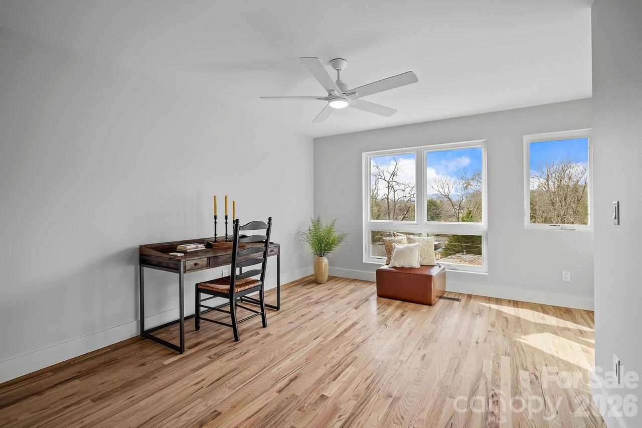 Listing Photo 32