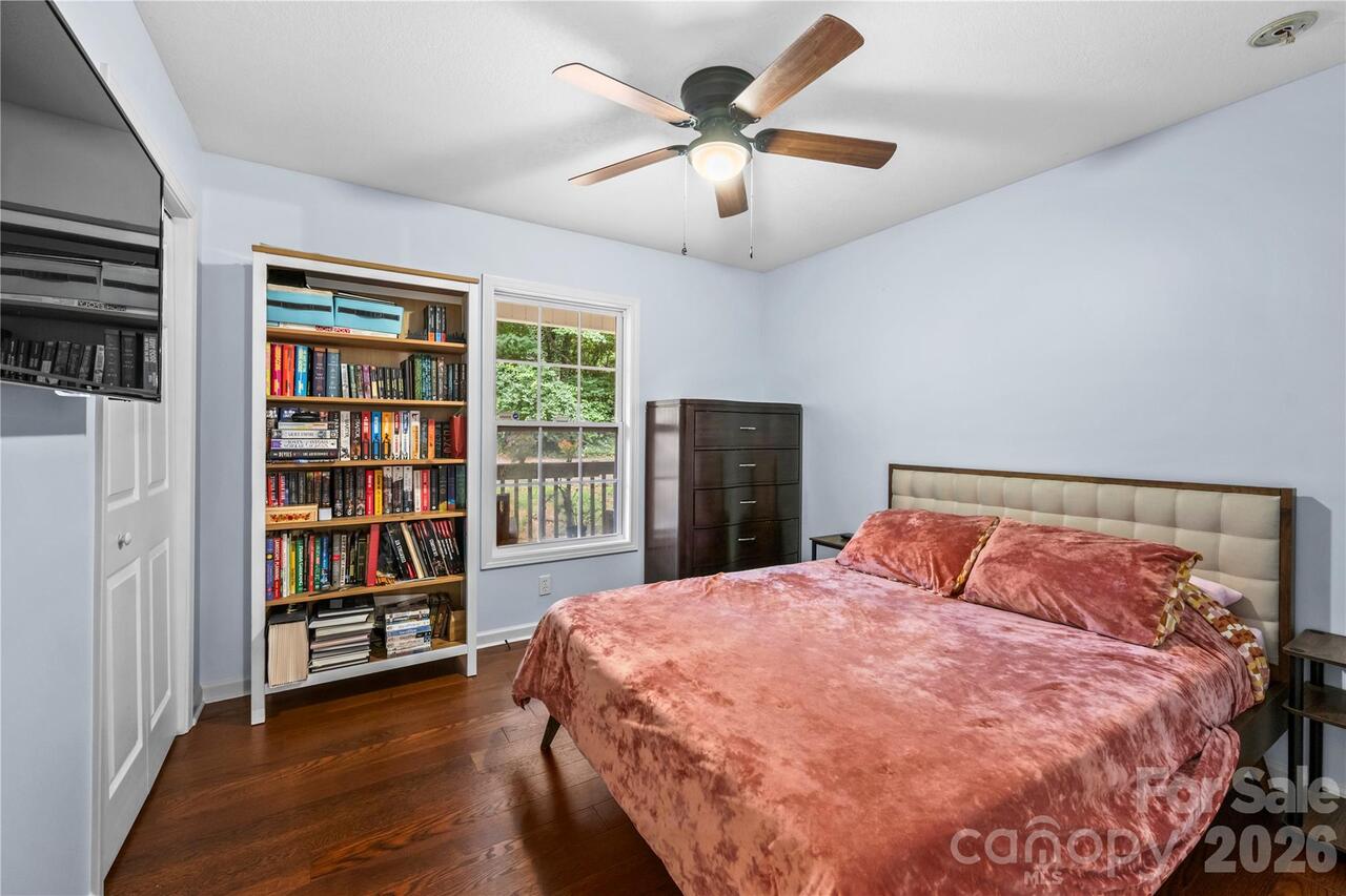 Listing Photo 15