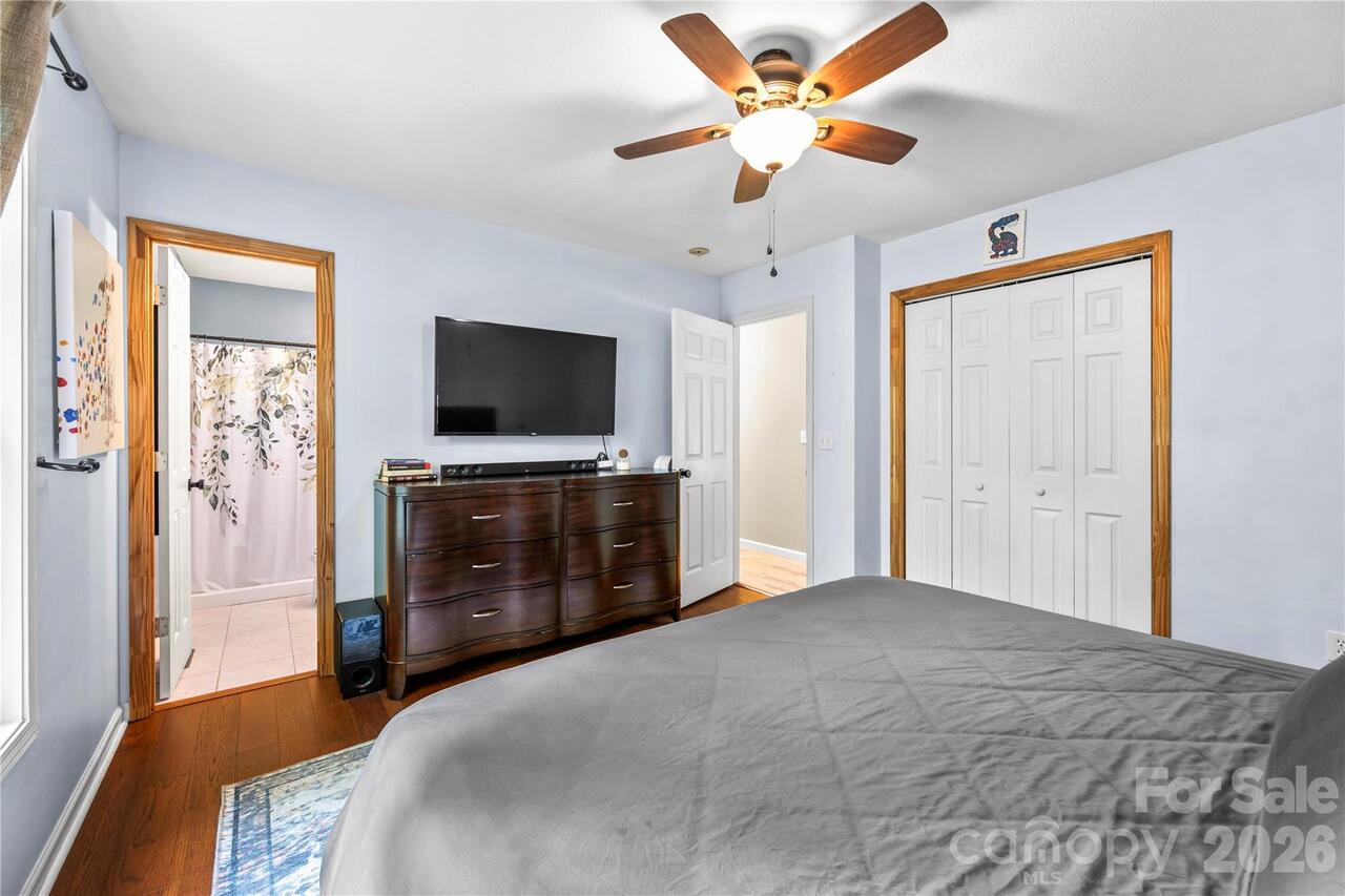 Listing Photo 17