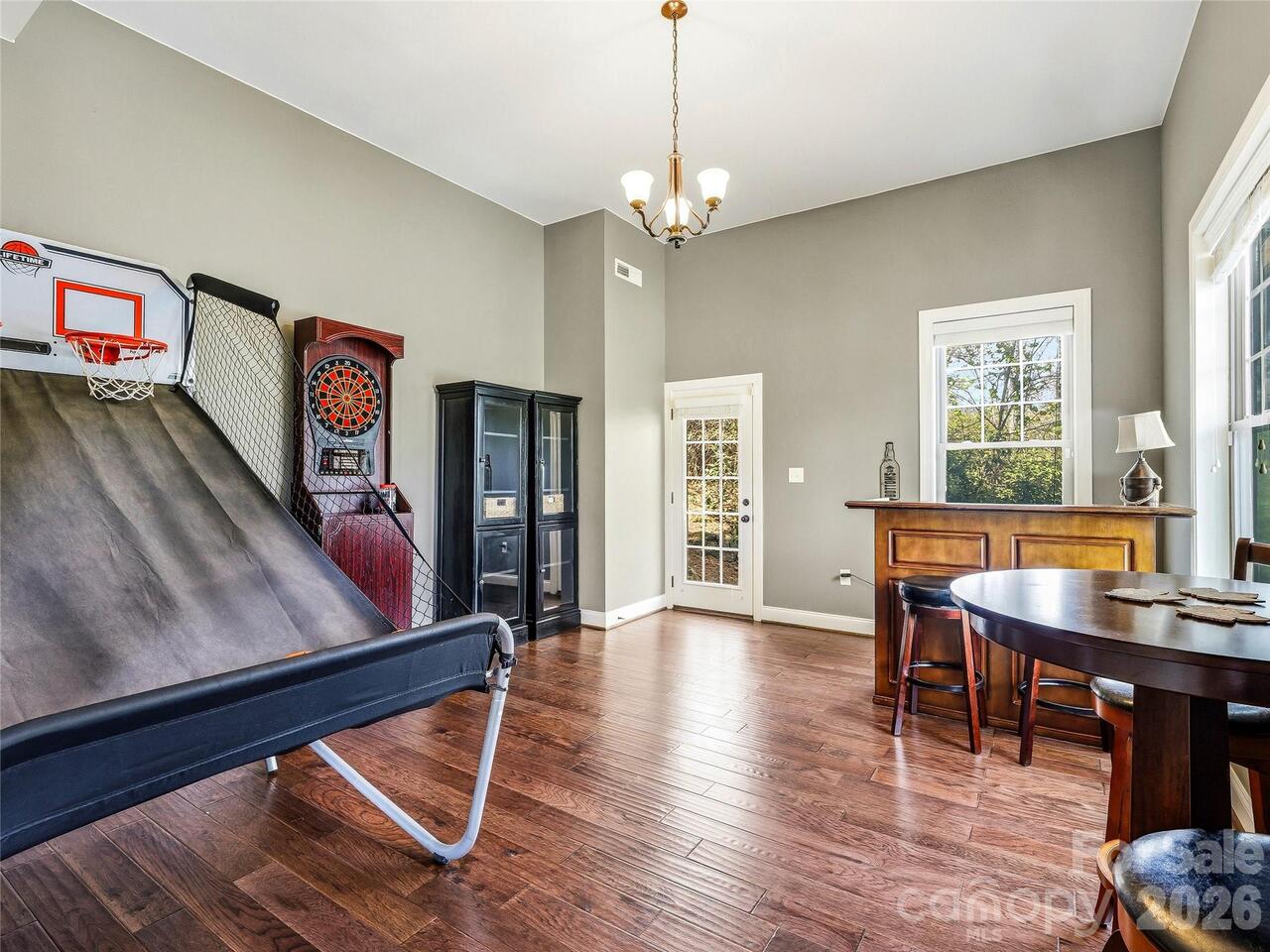 Listing Photo 32