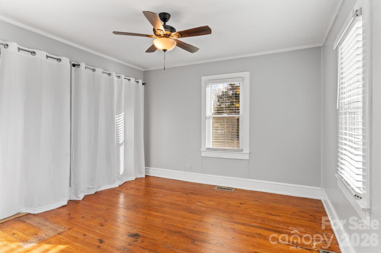 Listing Photo 18