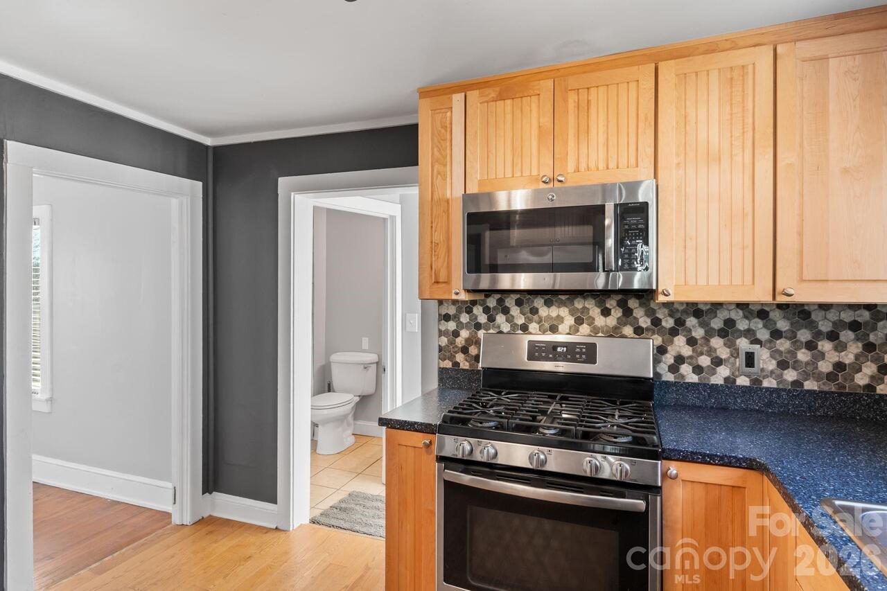 Listing Photo 11