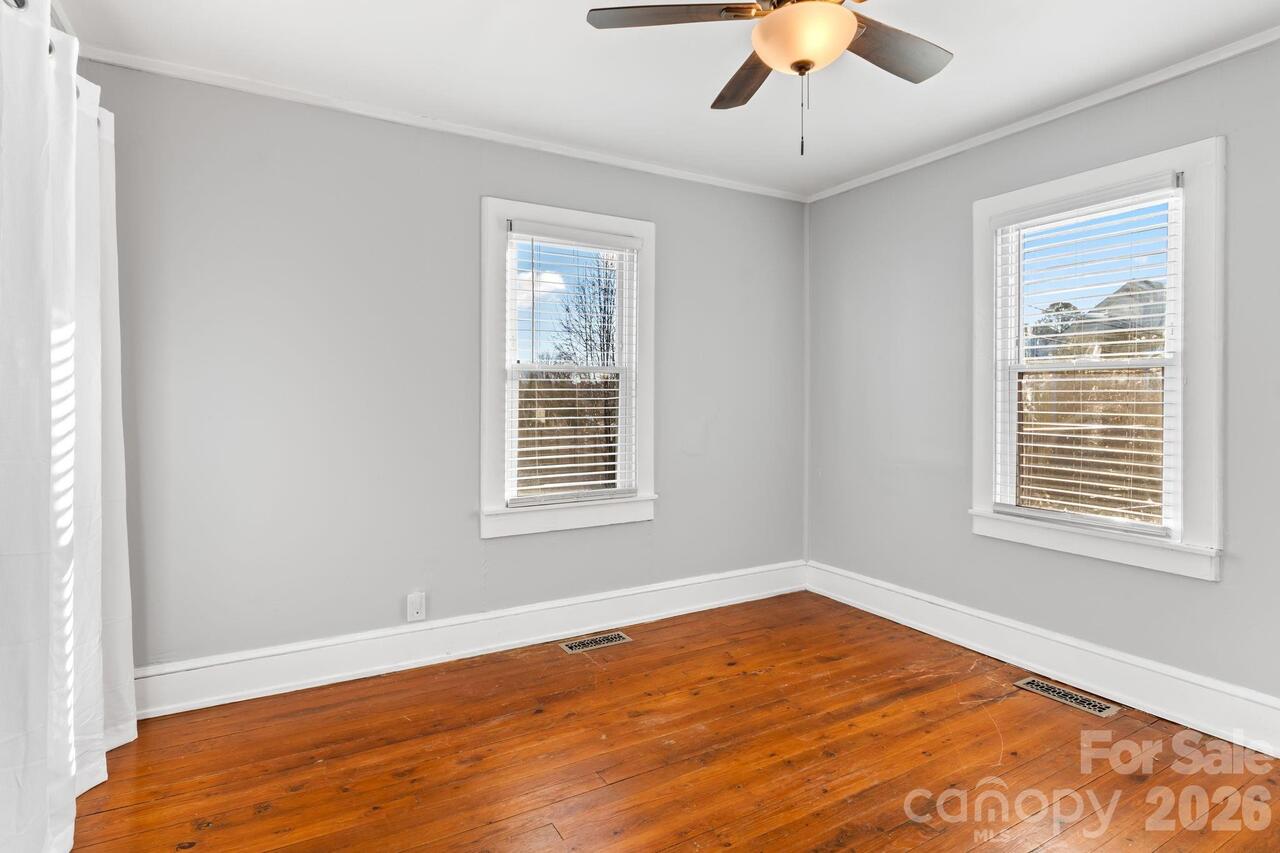 Listing Photo 19