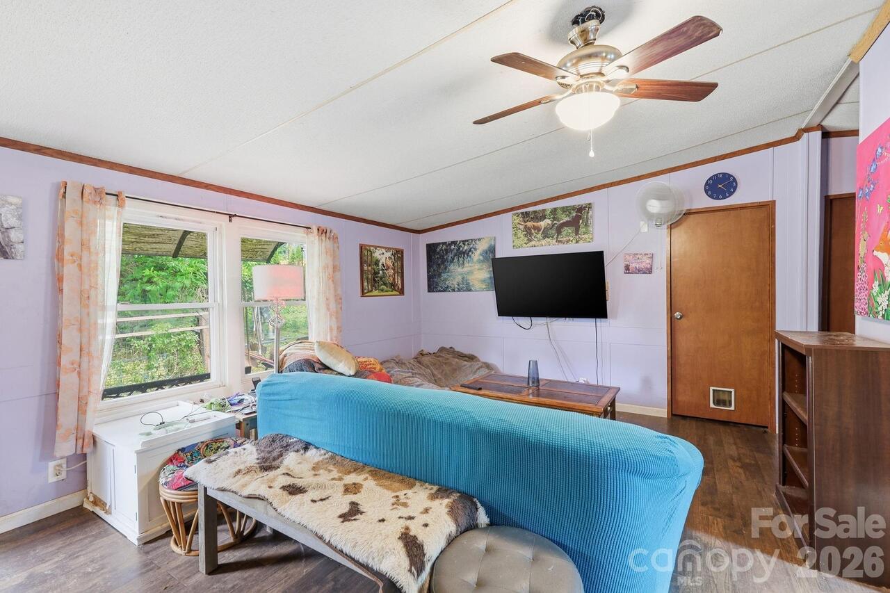 Listing Photo 5