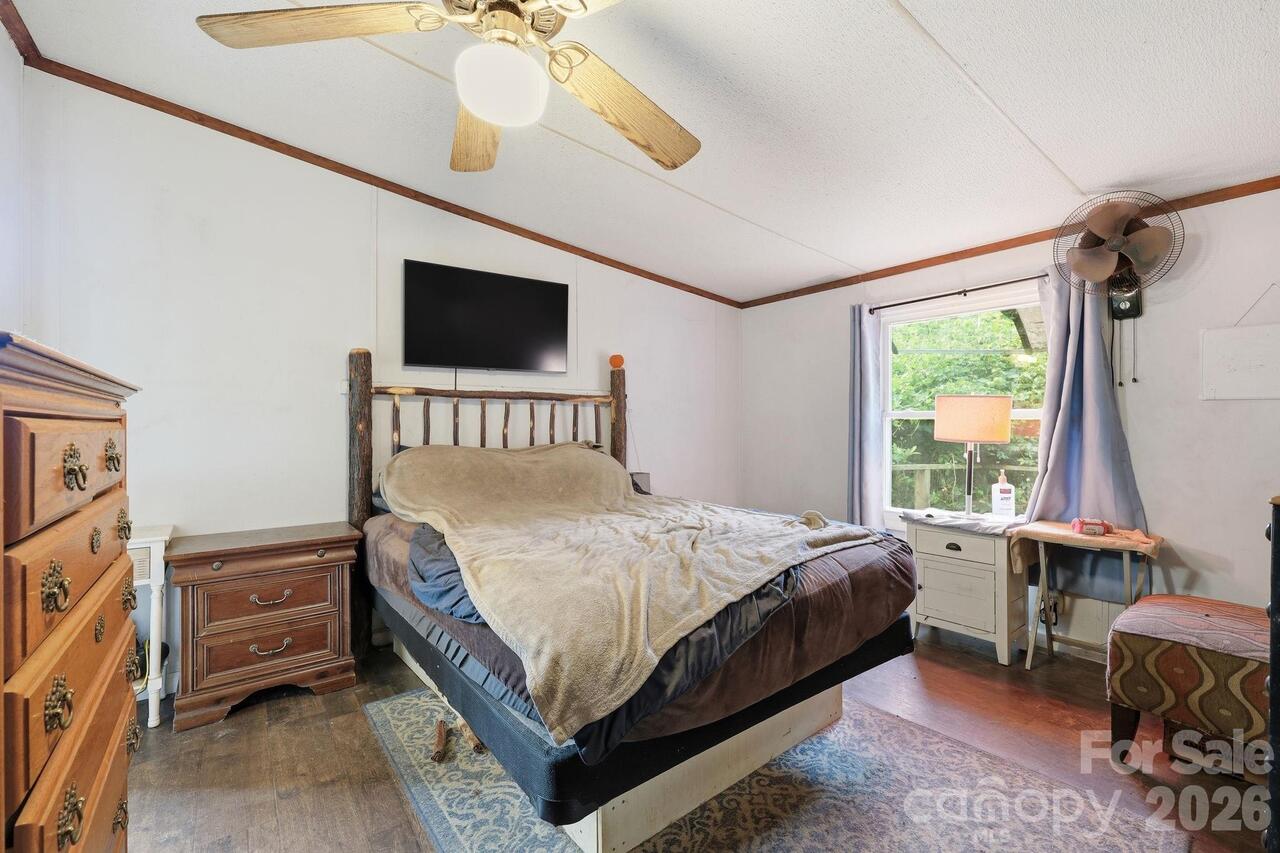 Listing Photo 7