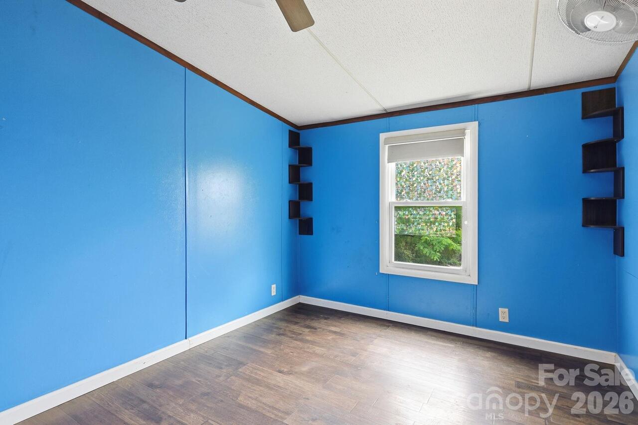Listing Photo 17