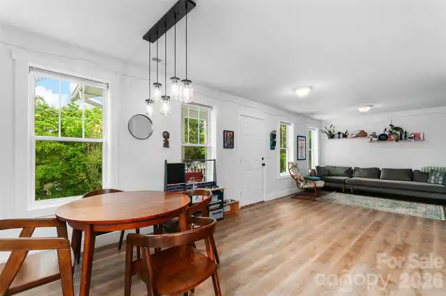 Listing Photo 10