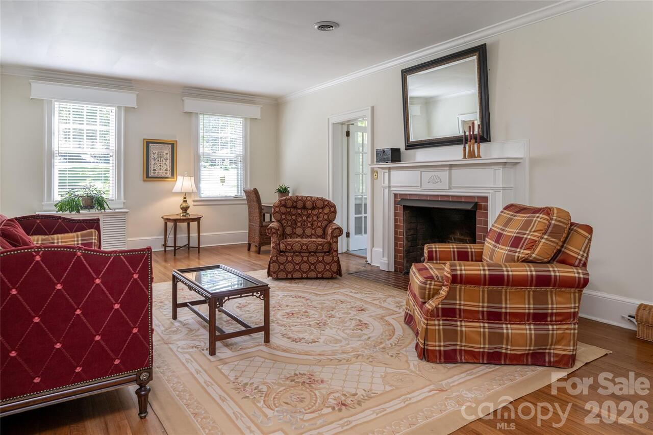 Listing Photo 7