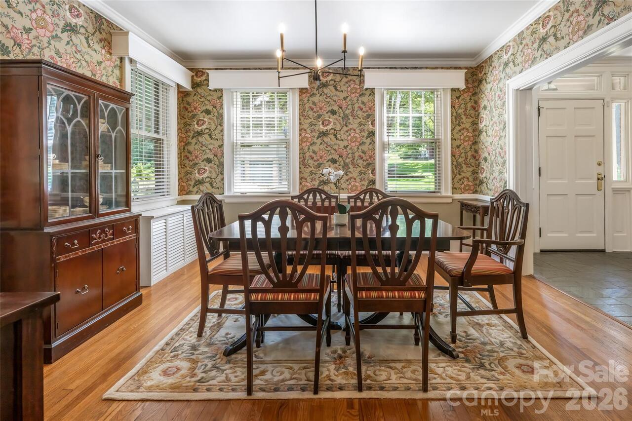Listing Photo 10
