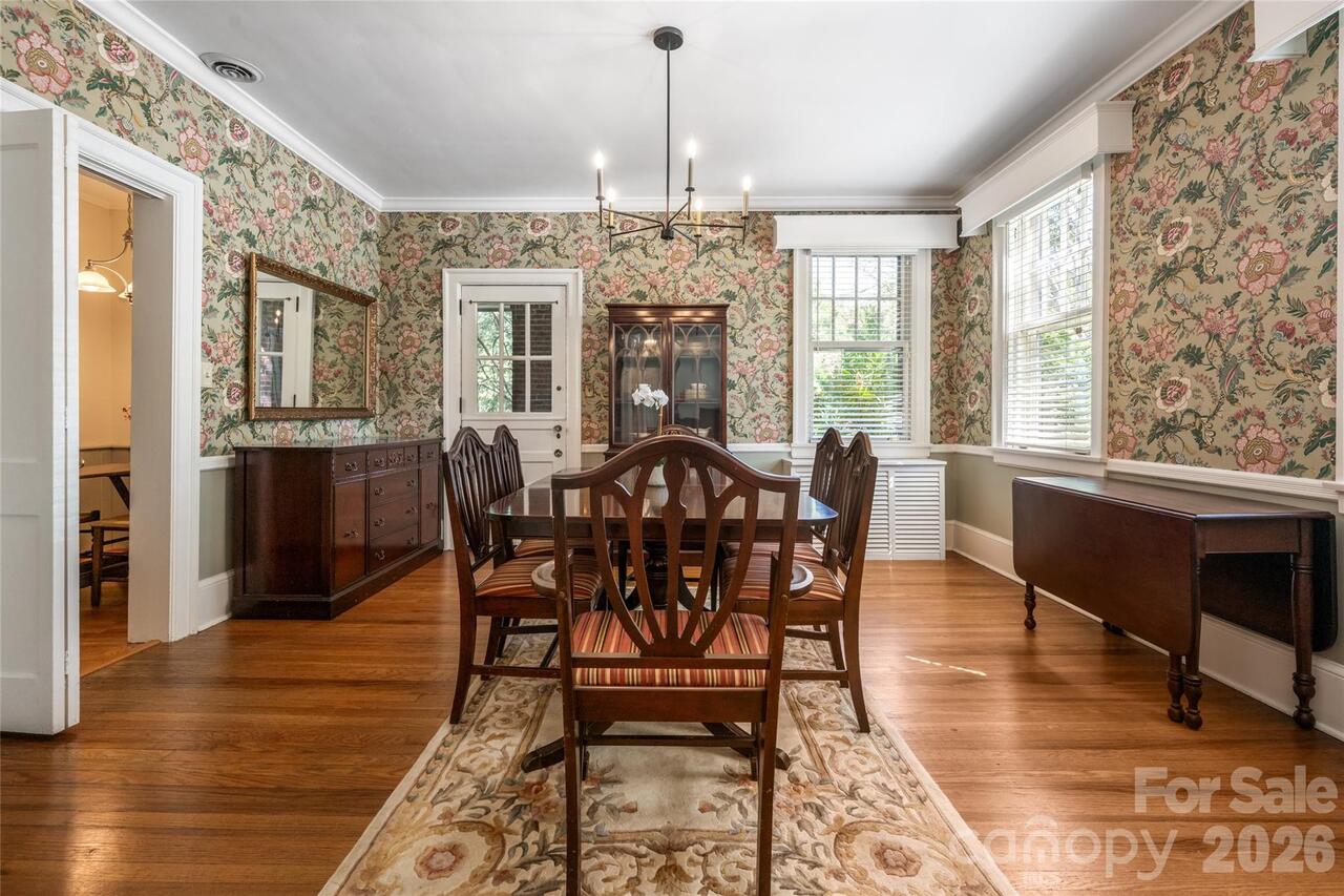 Listing Photo 11