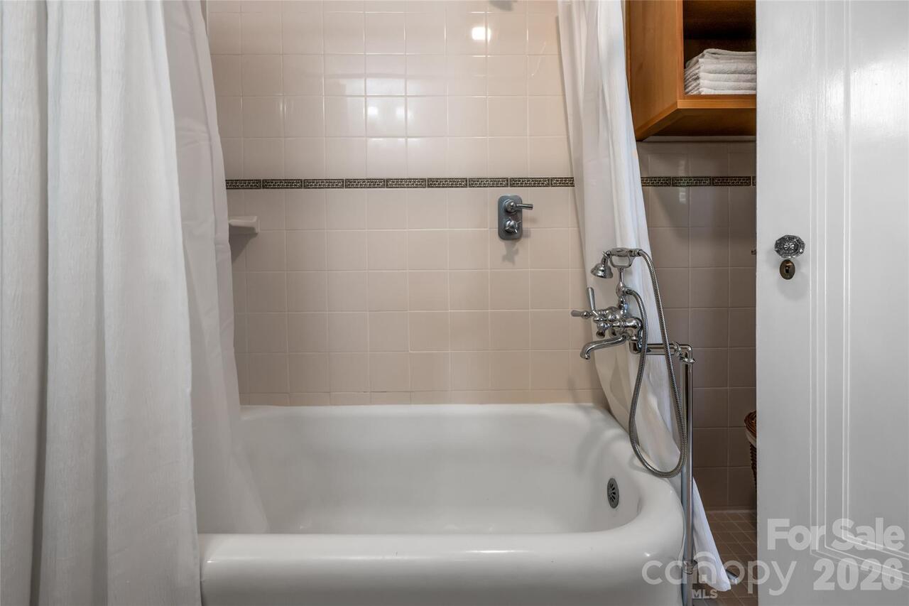 Listing Photo 21