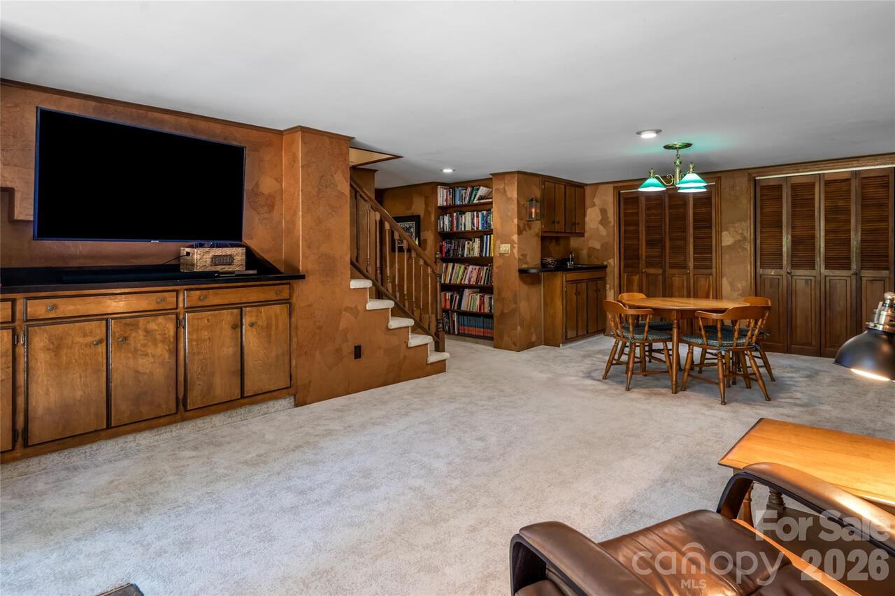 Listing Photo 32