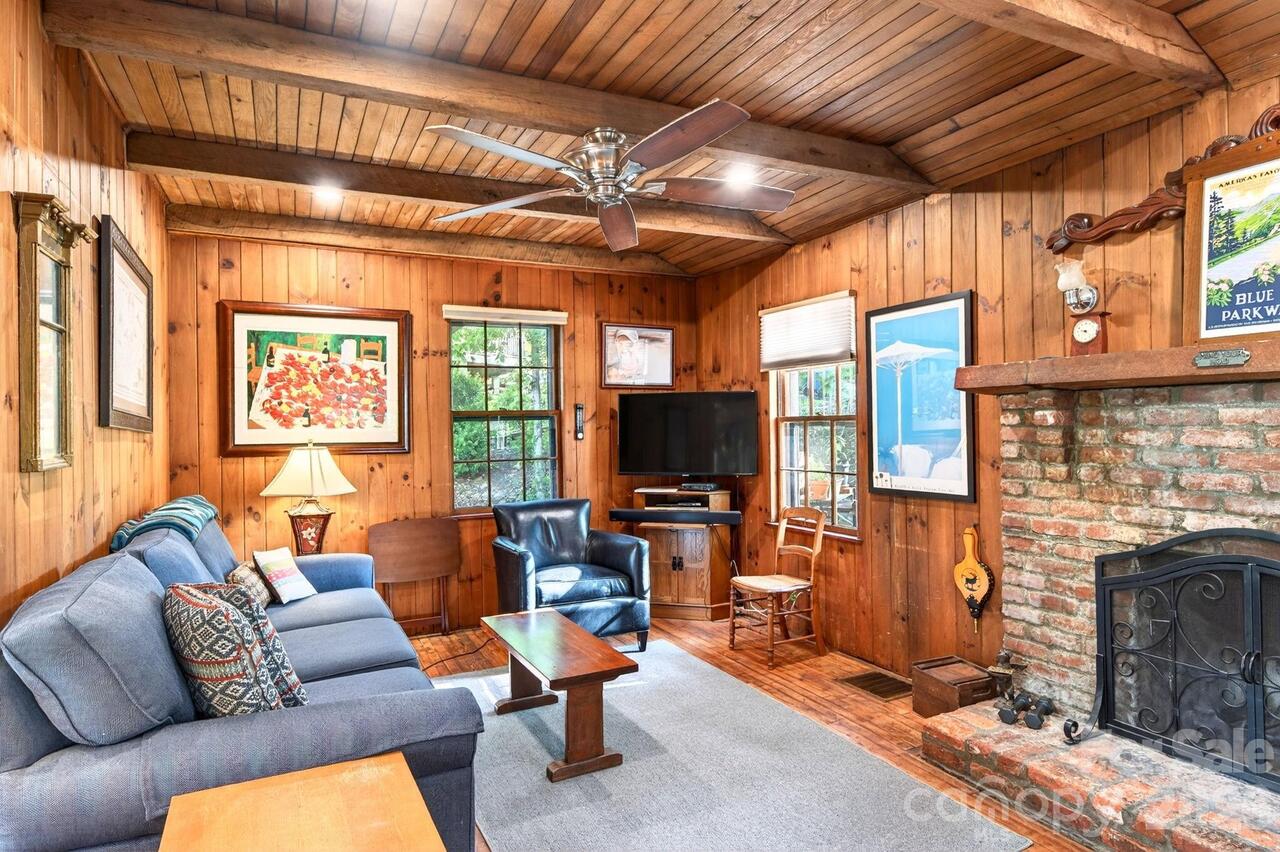 Listing Photo 8