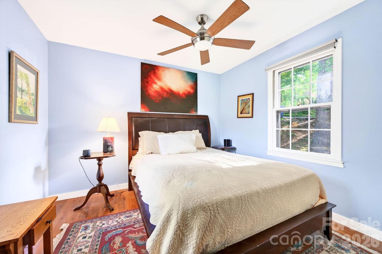 Listing Photo 15