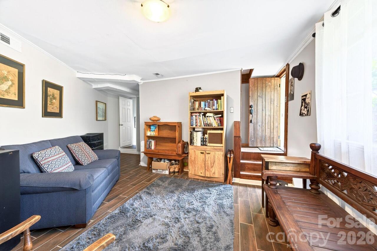 Listing Photo 17