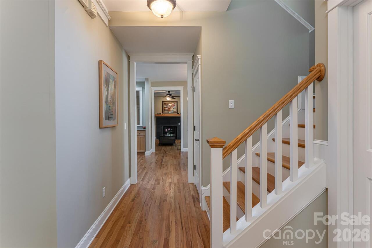Listing Photo 9