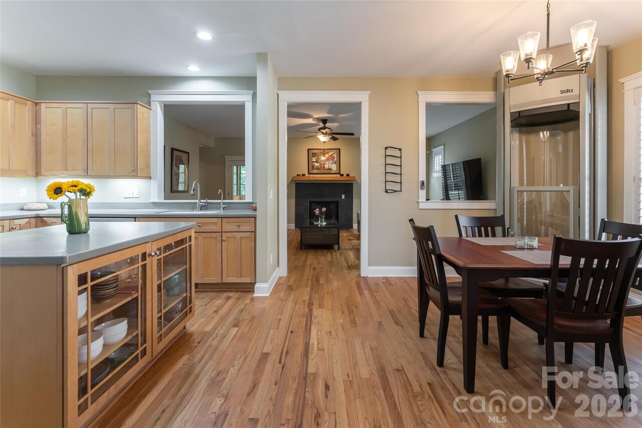 Listing Photo 10