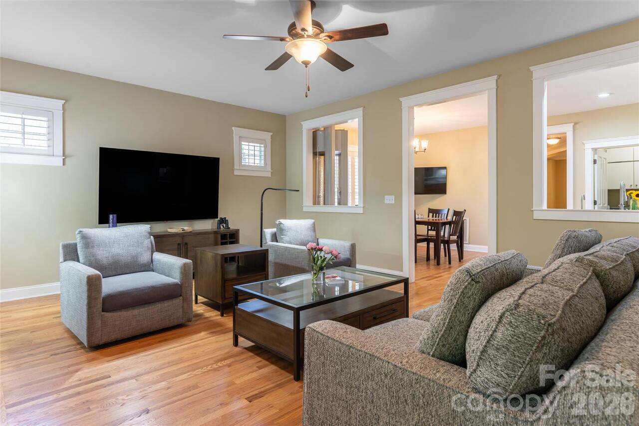 Listing Photo 19