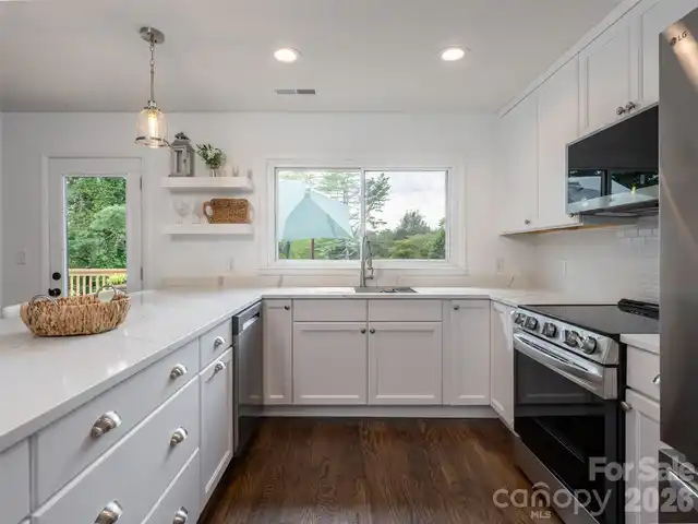 Listing Photo 15