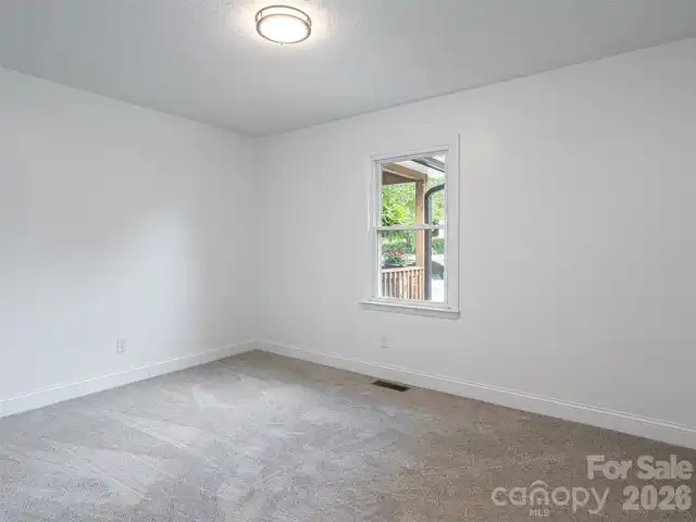 Listing Photo 23