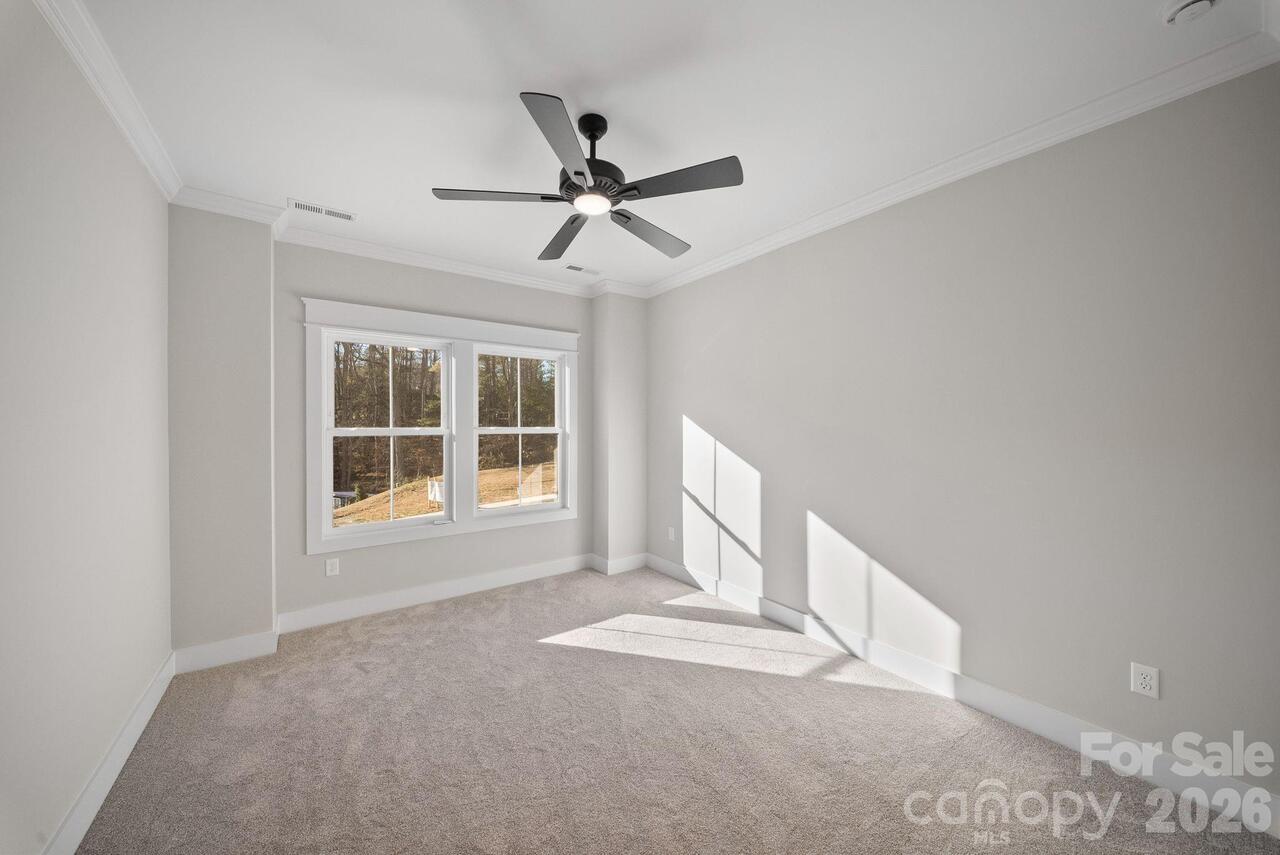 Listing Photo 13