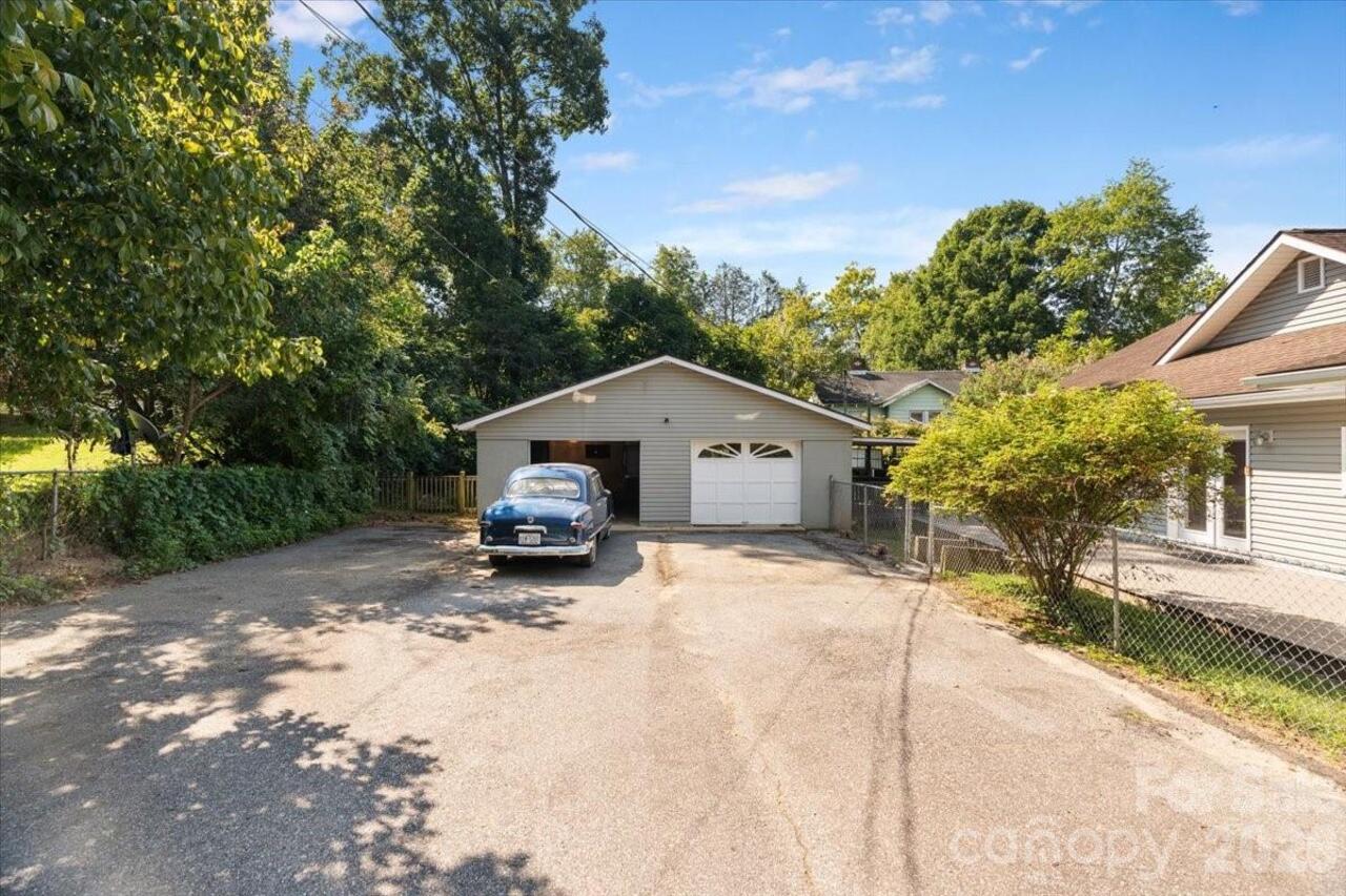 Listing Photo 38