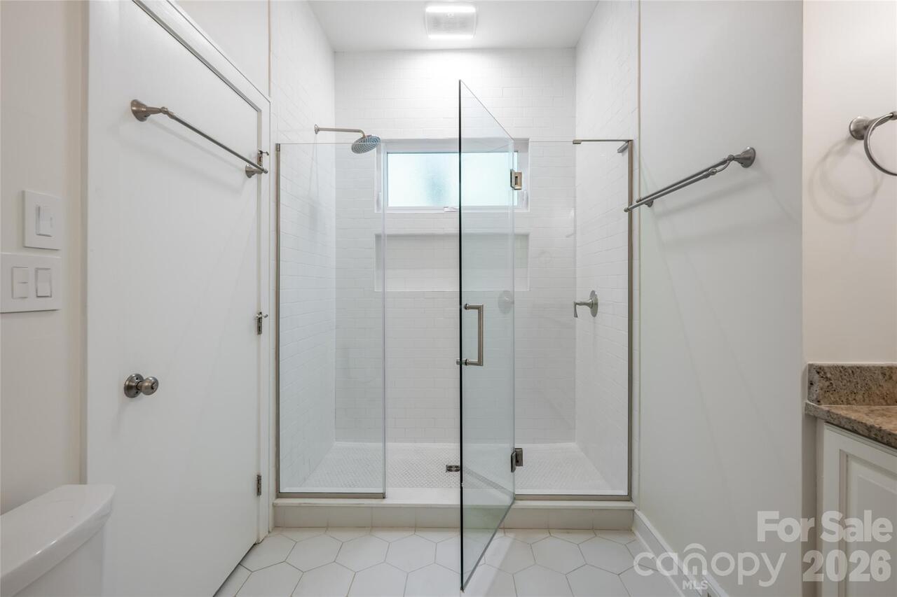 Listing Photo 22
