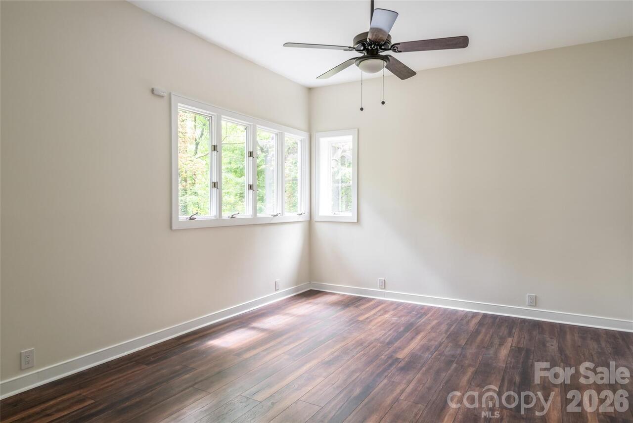 Listing Photo 33