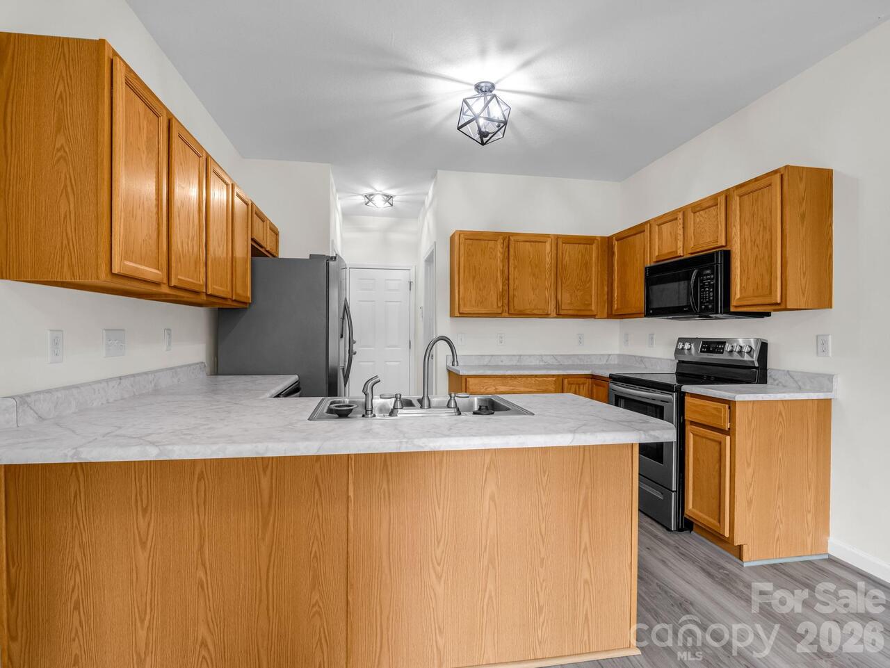 Listing Photo 12