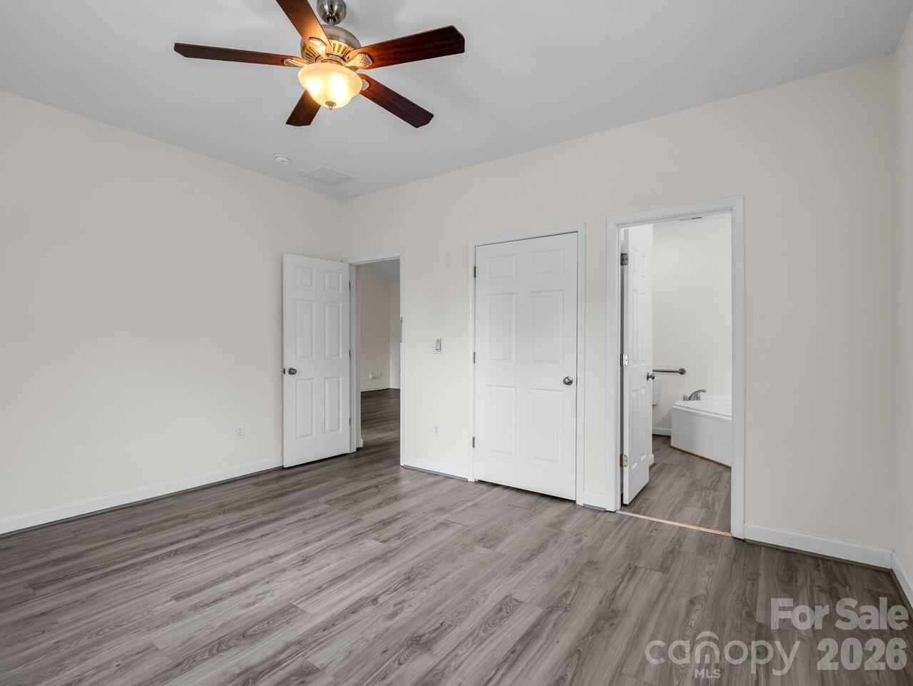 Listing Photo 16