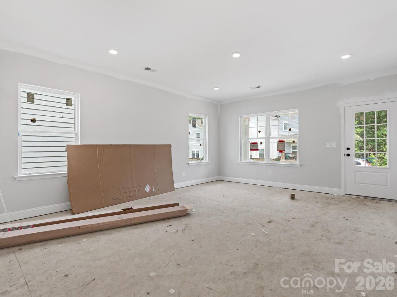 Listing Photo 15