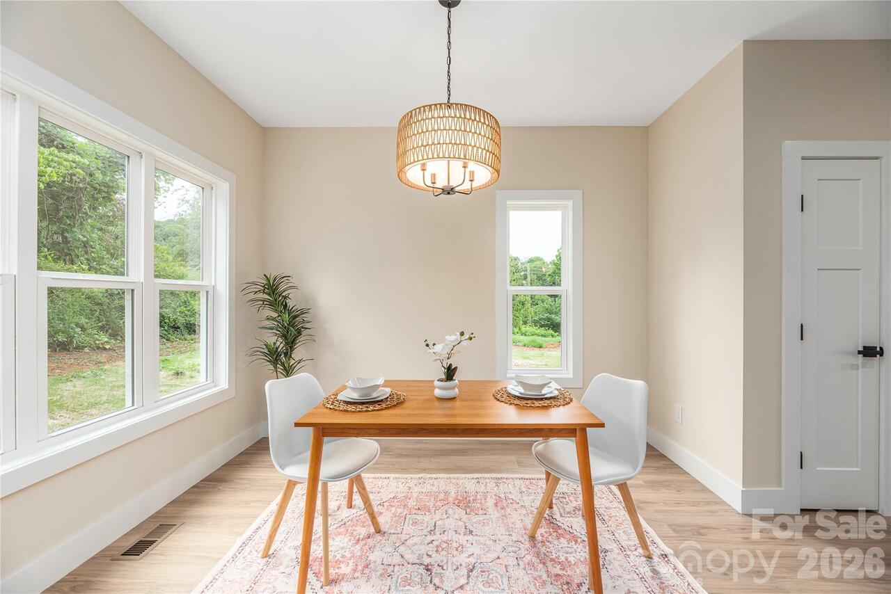 Listing Photo 14