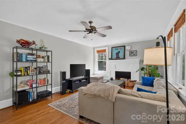 Listing Photo 4
