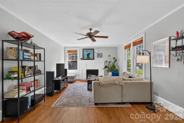 Listing Photo 5