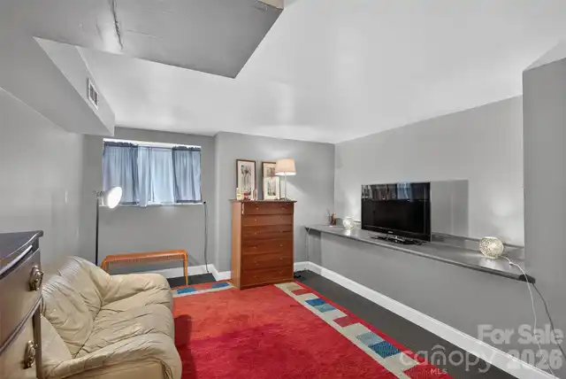 Listing Photo 28